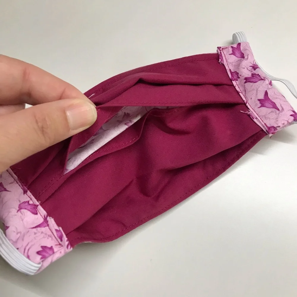 MunandMe Pink floral cotton adult cloth face mask